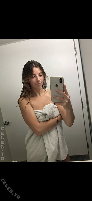 Tamara Köller Nude Leaked Photo #3