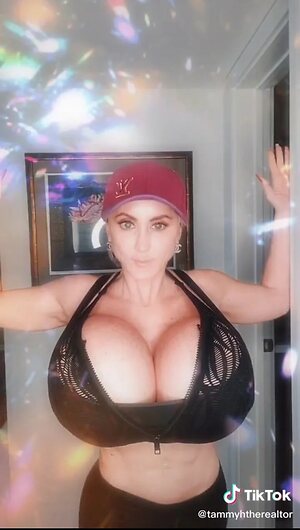 Tammy Hernandez leaked photo #85