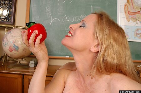 Tammy Reynolds Nude Leaked Photo #35