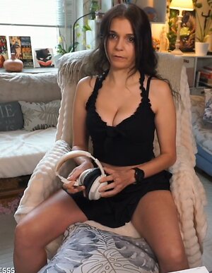 Tania Derveaux Nude Leaked Photo #33
