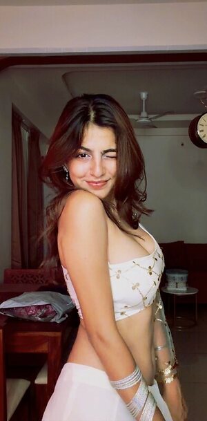Taniya Oberoi leaked photo #2