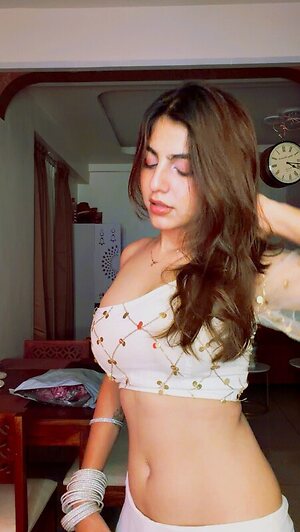 Taniya Oberoi leaked photo #6