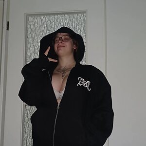 Tanja Bryks leaked photo #3