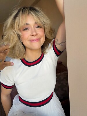 Tatiana Maslany leaked photo #4