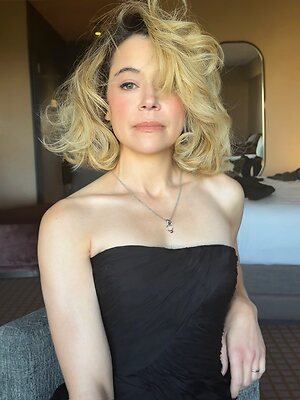 Tatiana Maslany leaked photo #6
