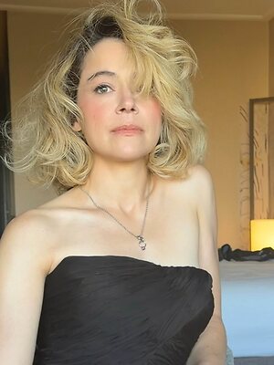 Tatiana Maslany leaked photo #9