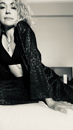 Tatiana Maslany leaked photo #15