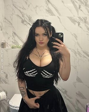 Tattedgirllia Nude Leaked Photo #26