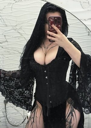 Tattedgirllia