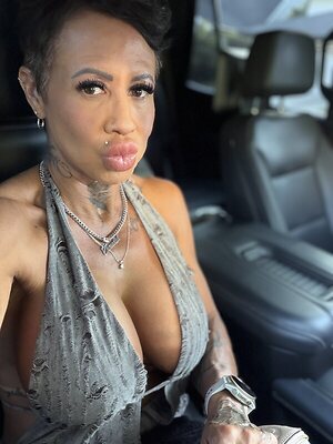 Tattooed Fit Celina leaked photo #14