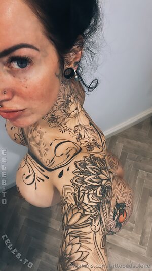Tattooedselene photo
