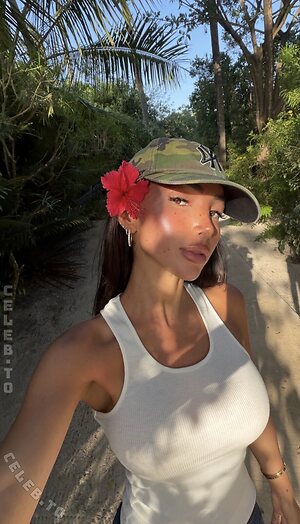 Tatum Sara Nude Leaked Photo #10