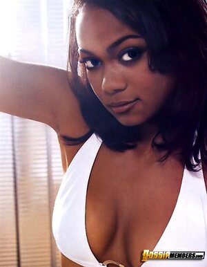 Tatyana Ali leaked photo #6