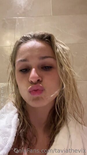 TaviaTheVix