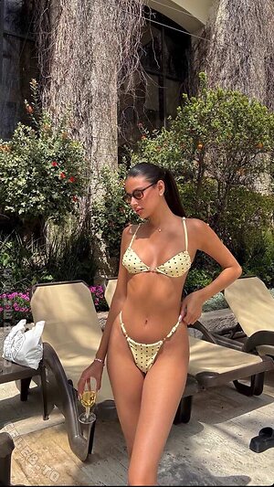 Tay Morad More Nude Photos