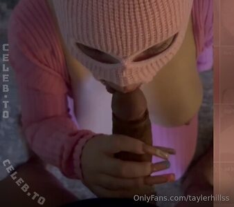 Tayler Hills leaked photo #14