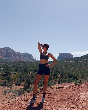 Taylor Hill leaked photo #57