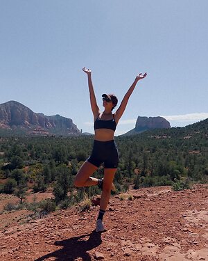 Taylor Hill leaked photo #59
