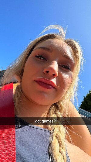 Taylor Hudson leaked photo #30