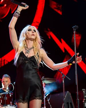 Taylor Momsen leaked photo #42
