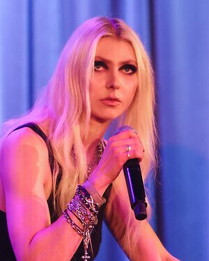 Taylor Momsen leaked photo #106
