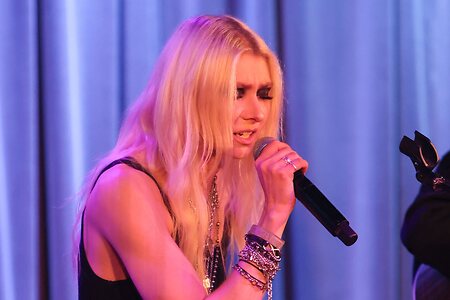 Taylor Momsen leaked photo #112