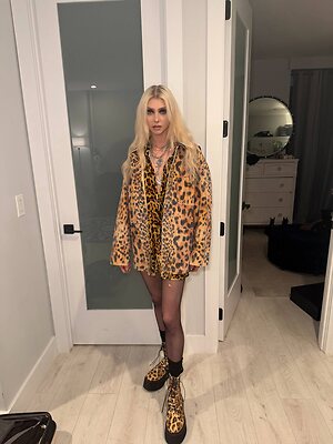 Taylor Momsen leaked photo #148