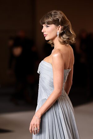 Taylor Swift Fakes leaked photo #8