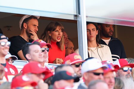 Taylor Swift Fakes leaked photo #22