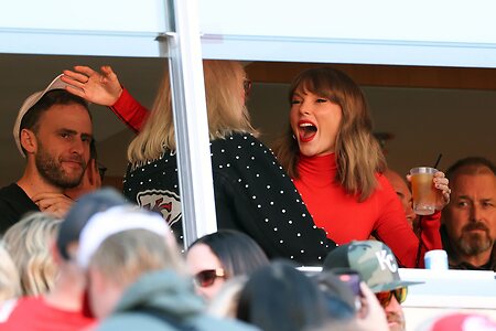 Taylor Swift Fakes leaked photo #26