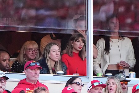 Taylor Swift Fakes leaked photo #33