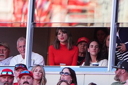 Taylor Swift Fakes leaked photo #35