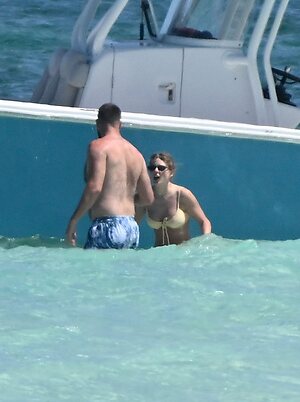 Taylor Swift leaked photo #522