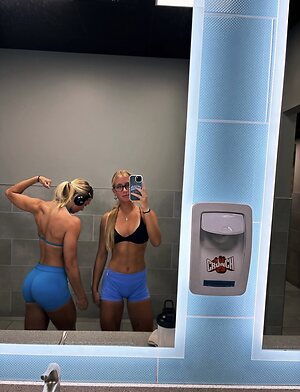 Taylor Twins leaked photo #3