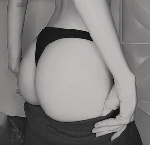 Thais Coelho leaked photo #7