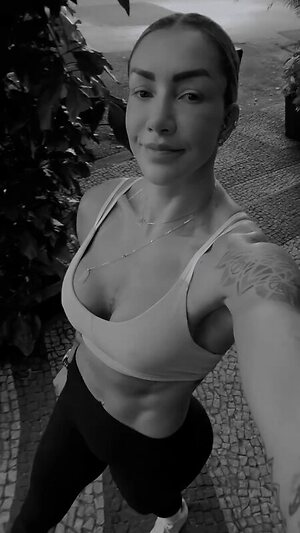 Thaisa Daher leaked photo #8