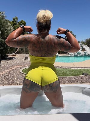 that.one.girl.that.lifts leaked photo #8