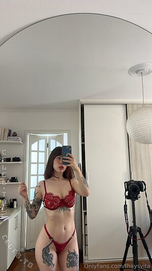 Thays Vita Nude Leaked Photo #25