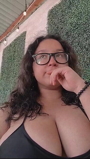 the.cherryb0mb_ leaked photo #25