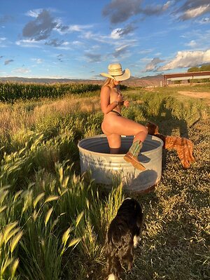 TheHippieSpaceCowgirl leaked photo #24