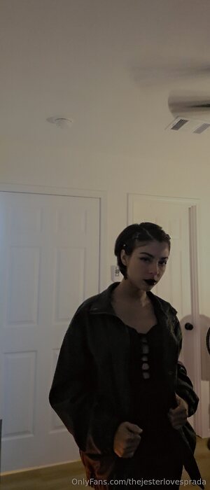thejesterlovesprada leaked photo #3