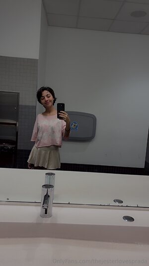 thejesterlovesprada leaked photo #24
