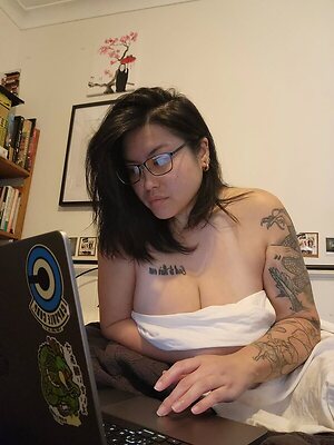 Theofficialhoney leaked photo #2