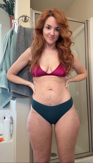 therealemily34 leaked photo #33