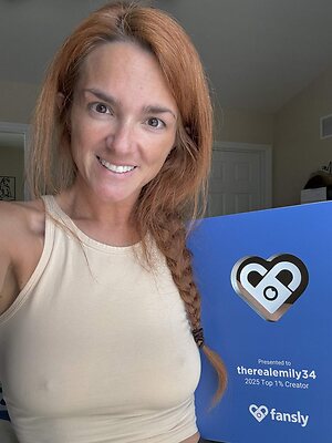 therealemily34 leaked photo #38