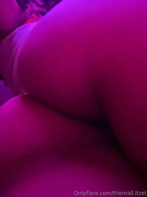 thereall.itzel leaked photo #10