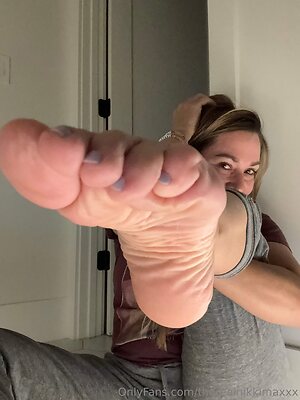 therealnikkimaxxx leaked photo #9