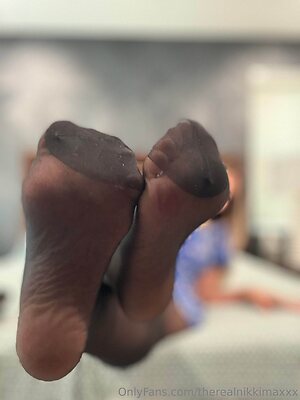 therealnikkimaxxx leaked photo #40