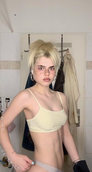 Theresa.vth Nude Leaked Photo #43