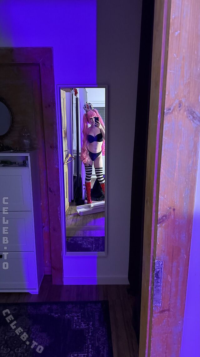 Therlyen leaked photos
